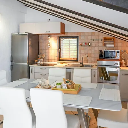 Liliane Fantasy View